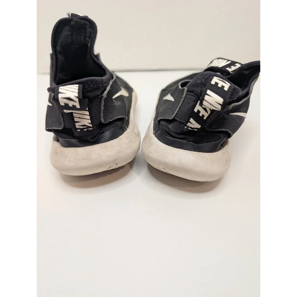 Nike Kids Flex Runner Black/White Slip-on Running‎ Shoes Size 3.5 Y
